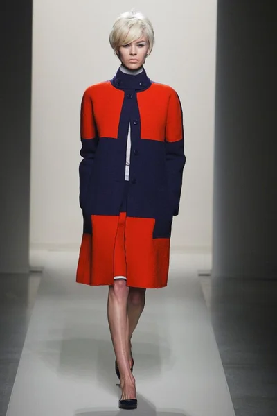 Look 11